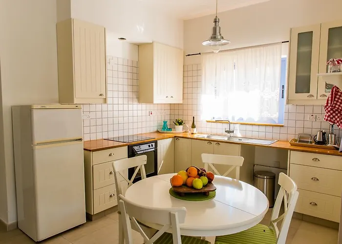 Eva's House Stroumbi