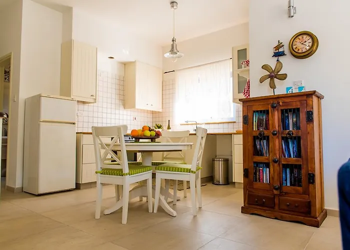 Eva's House Stroumbi